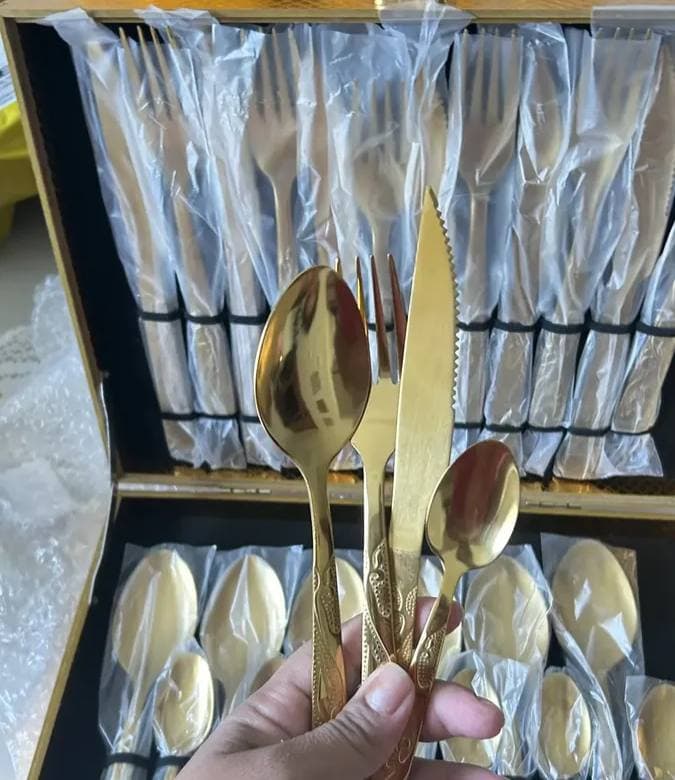 Kit Faqueiro Dourado Luxo 24 peças - Talheres Inox com Maleta